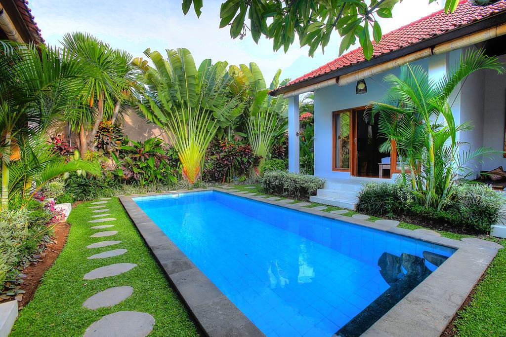 Villa Bisi Seminyak Esterno foto