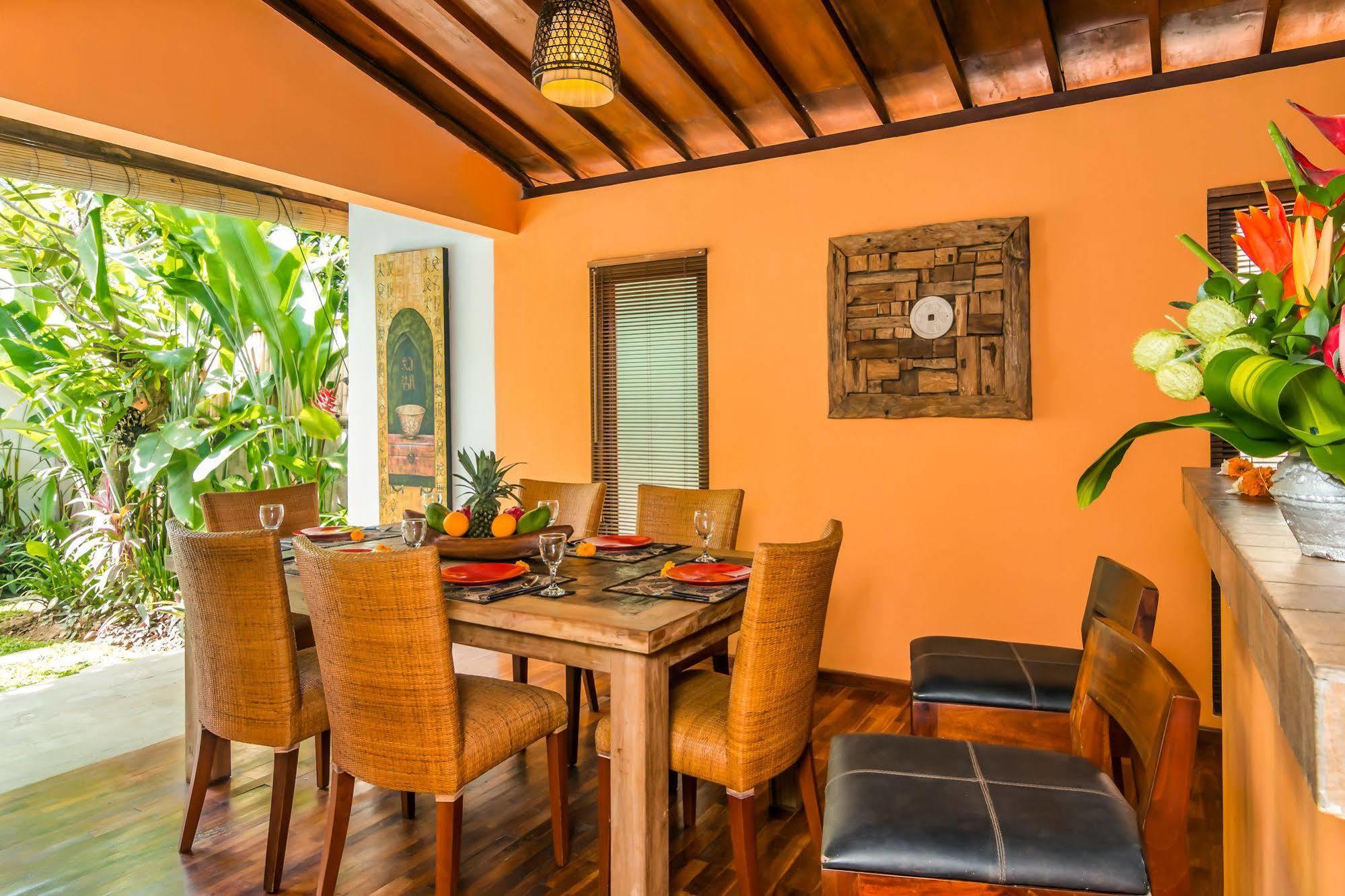 Villa Bisi Seminyak Esterno foto