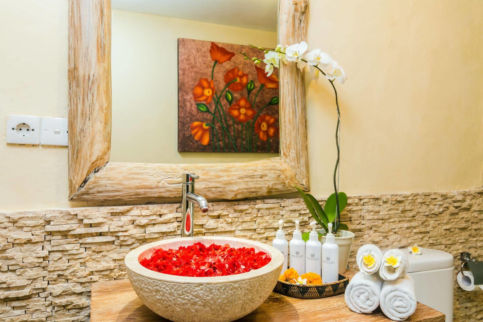Villa Bisi Seminyak Esterno foto