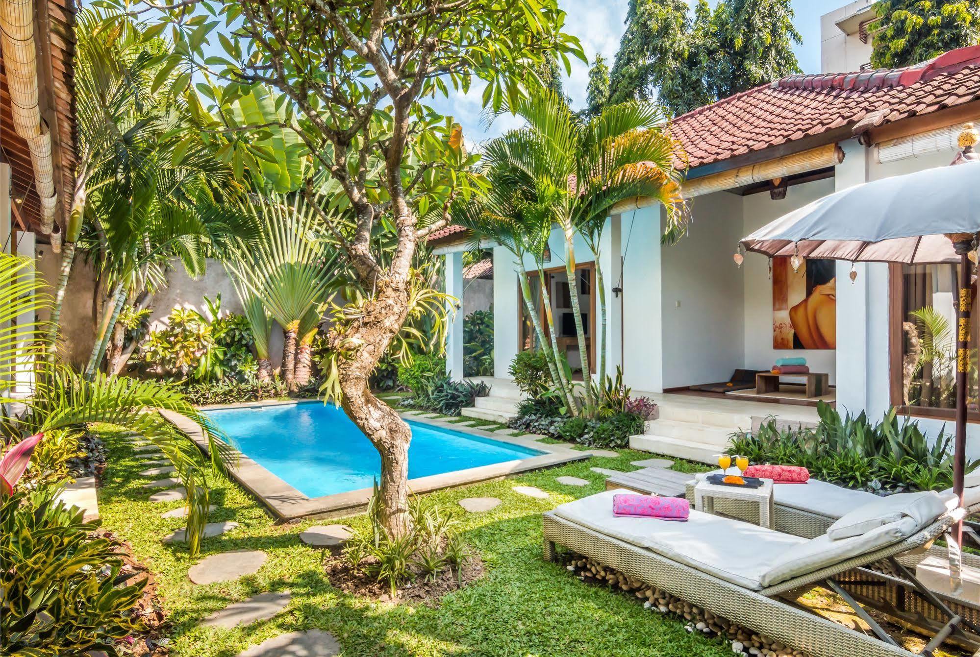 Villa Bisi Seminyak Esterno foto