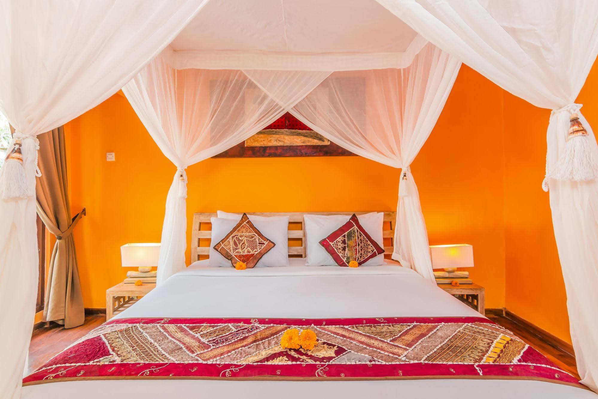 Villa Bisi Seminyak Esterno foto